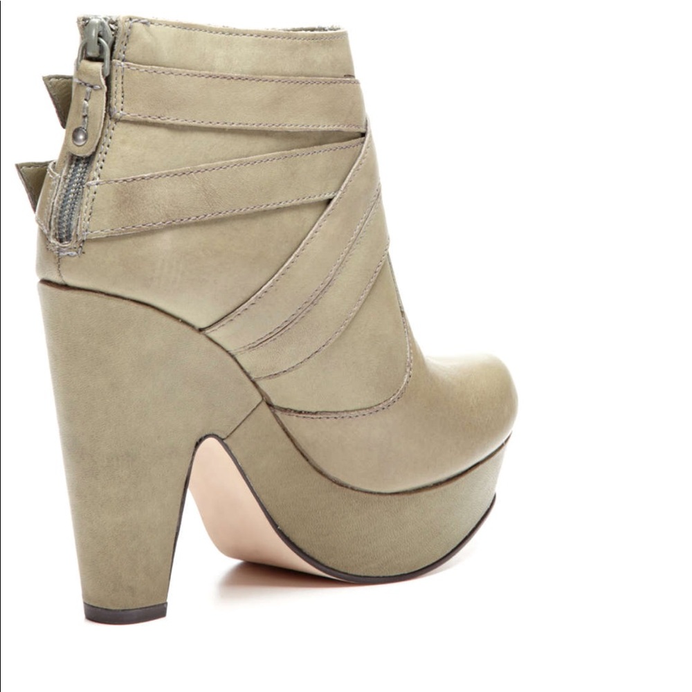 Seychelles ankle boot